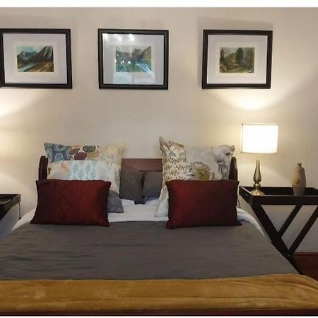 6 Olives B&B Дарлинг Экстерьер фото
